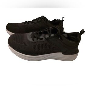 Traj3ctory Men's Black Knit Performance Sneakers with White Sole